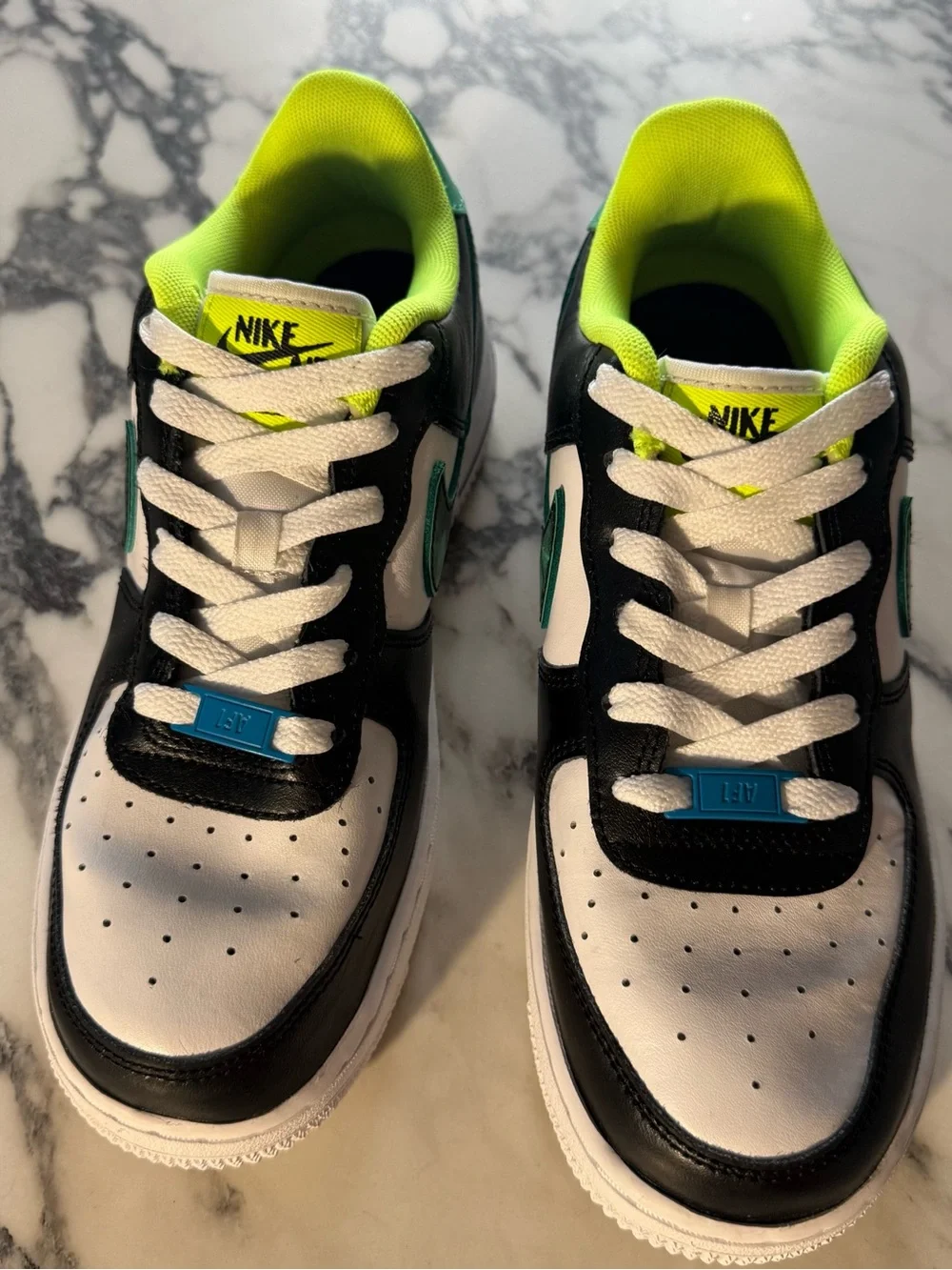 Nike Air Force 1 LV8 GS Graffiti Sneakers Size 6Y / Women’s 7.5 DX3349-100